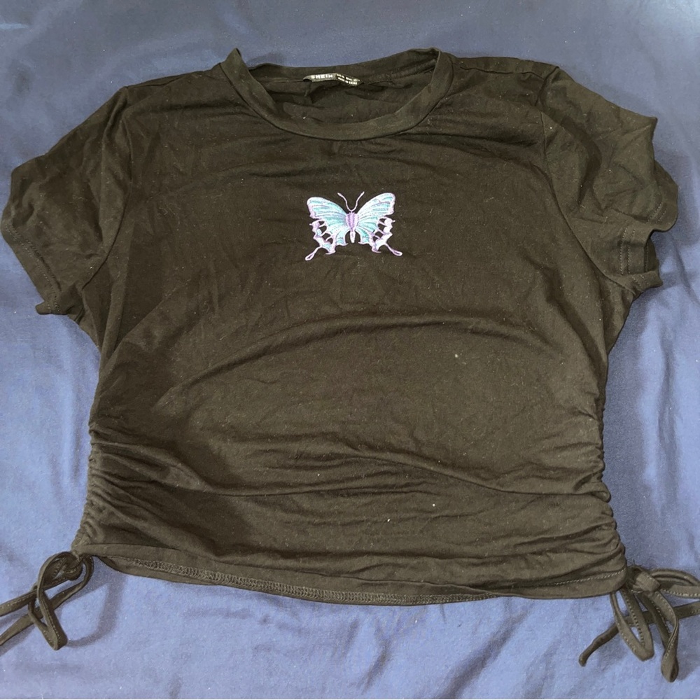 Butterfly Cropped Tee